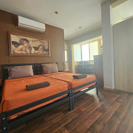 Lotus Guest House Malta Gzira Exteriör bild